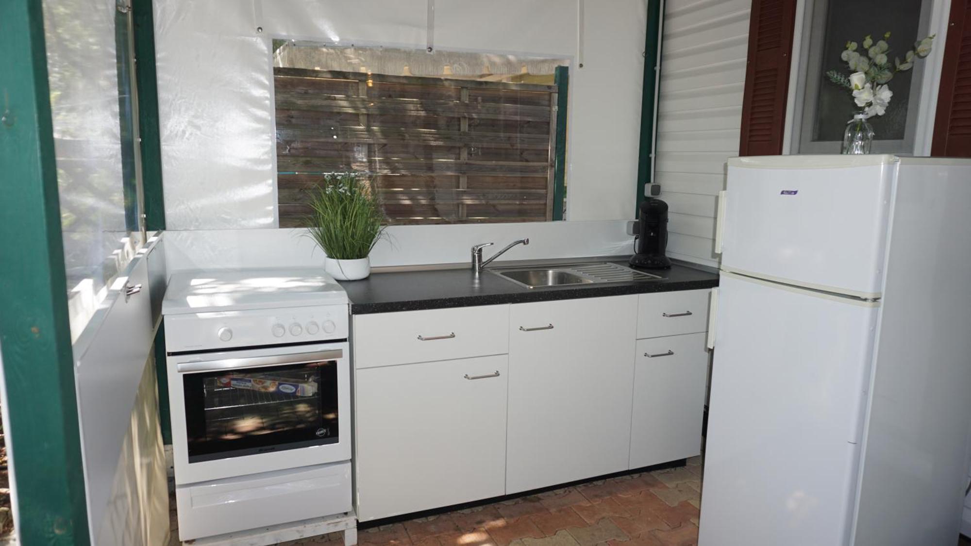 Chalets Met Buitenkeuken Op Camping Lei Suves - Joycasa Roquebrune-sur Argens Phòng bức ảnh