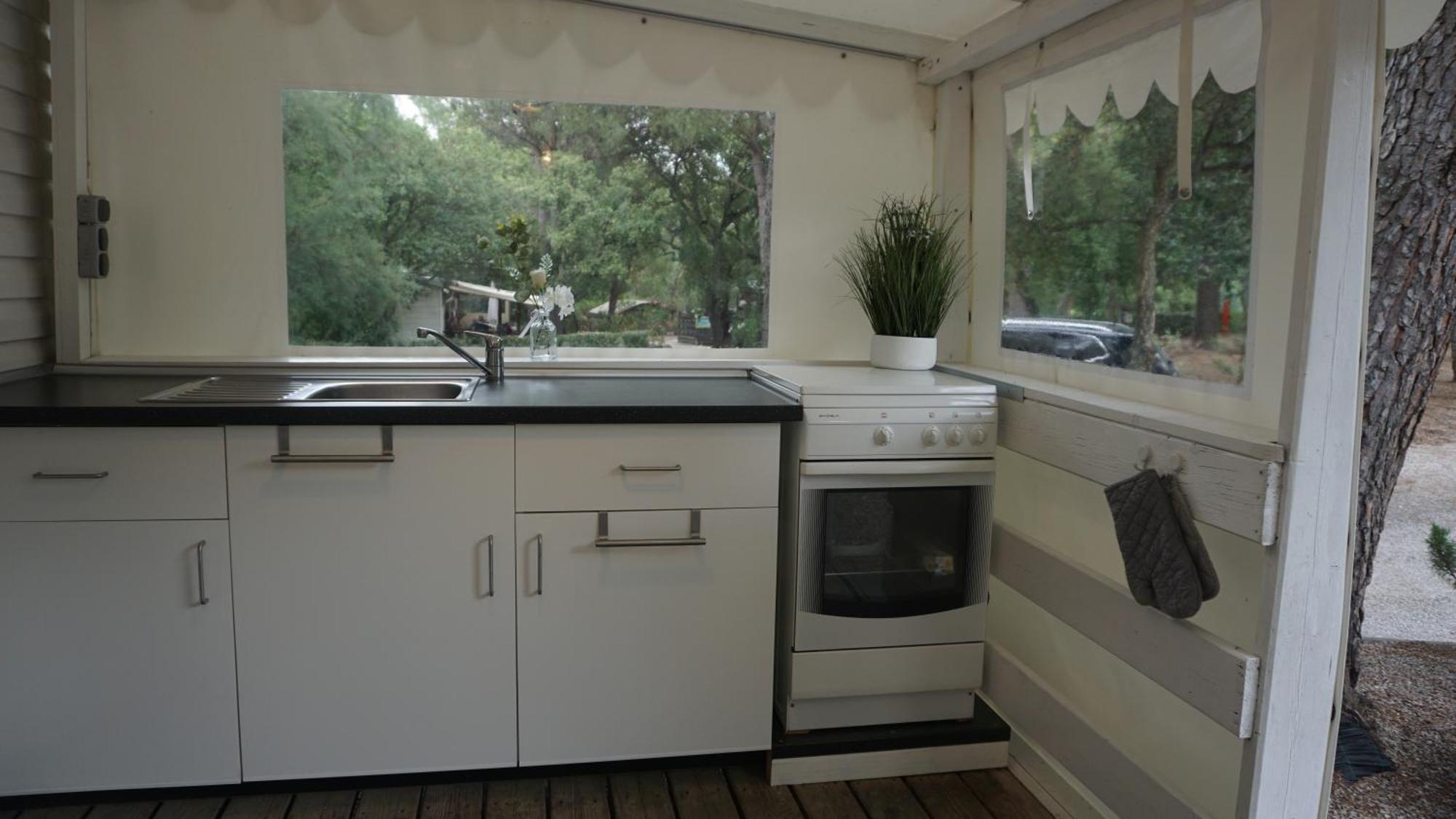 Chalets Met Buitenkeuken Op Camping Lei Suves - Joycasa Roquebrune-sur Argens Ngoại thất bức ảnh