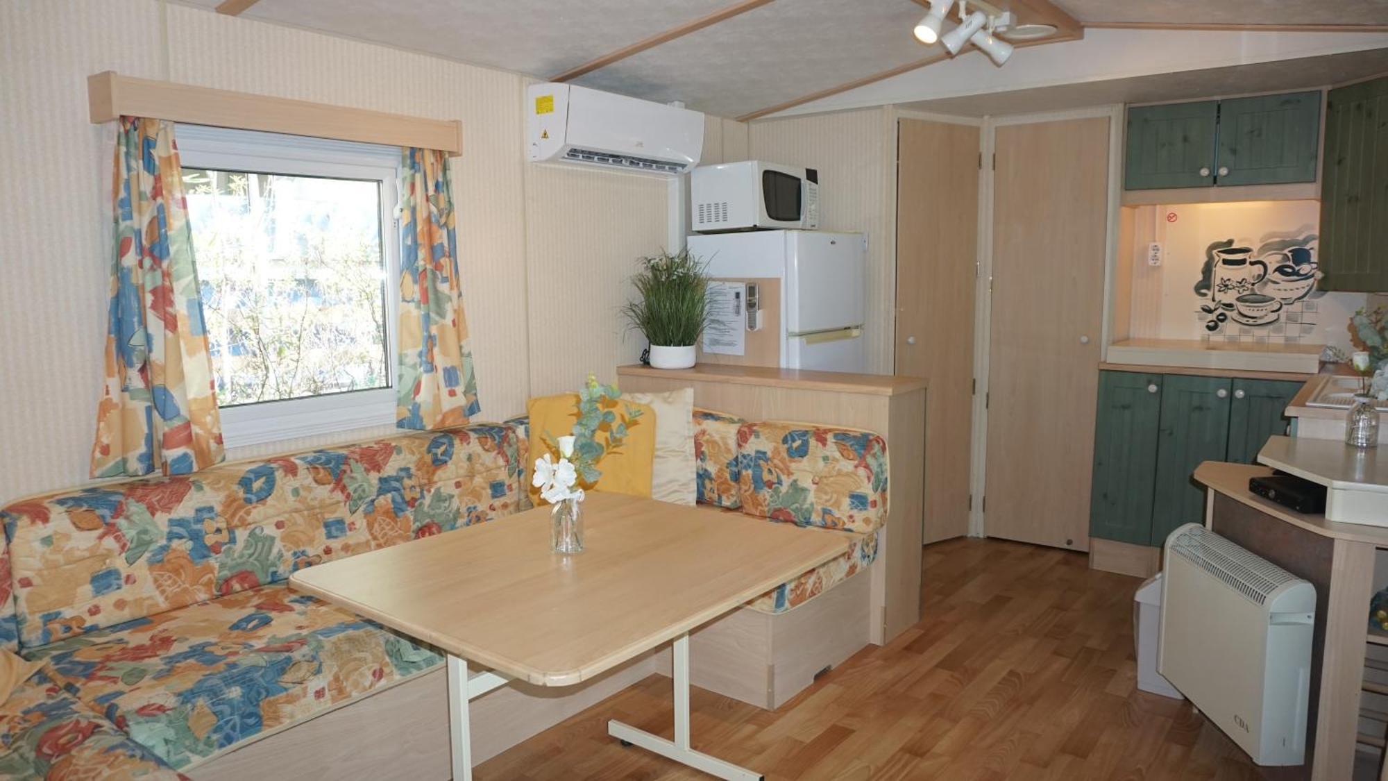 Chalets Met Buitenkeuken Op Camping Lei Suves - Joycasa Roquebrune-sur Argens Phòng bức ảnh