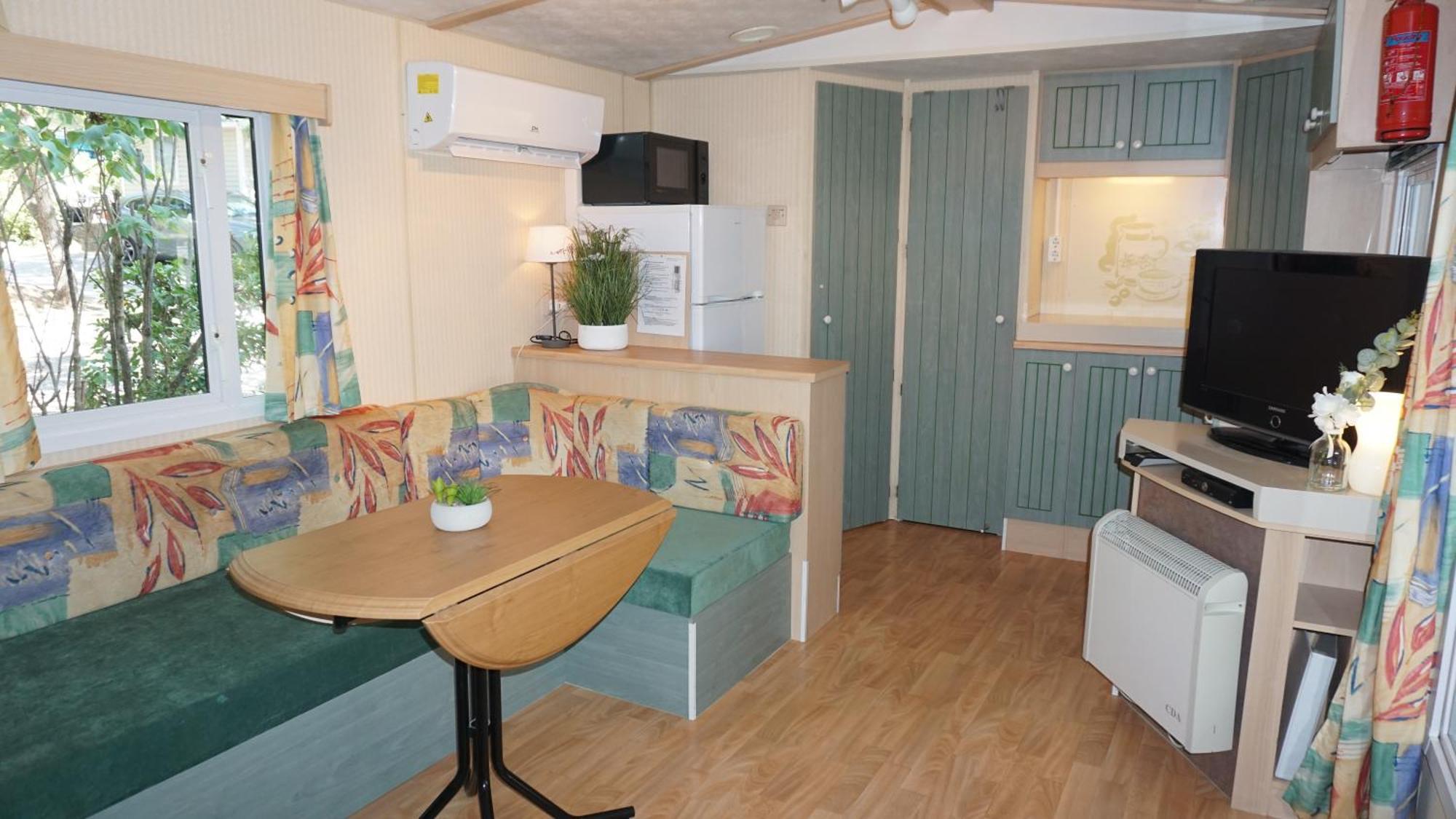 Chalets Met Buitenkeuken Op Camping Lei Suves - Joycasa Roquebrune-sur Argens Phòng bức ảnh